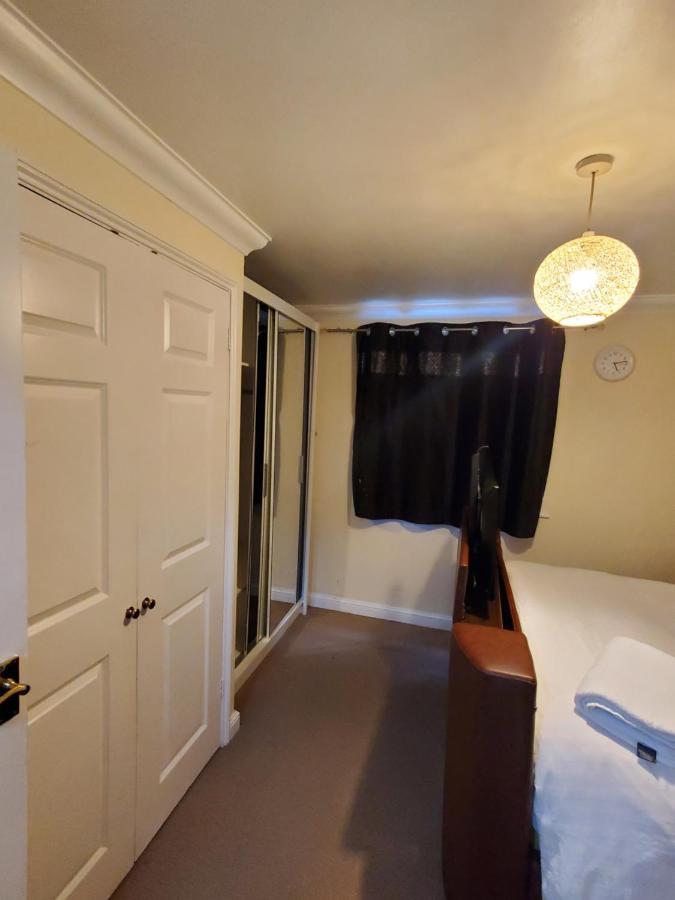 Lovely 2 Bed Flat/Apt In East London- Nice Estate. Dagenham Zewnętrze zdjęcie