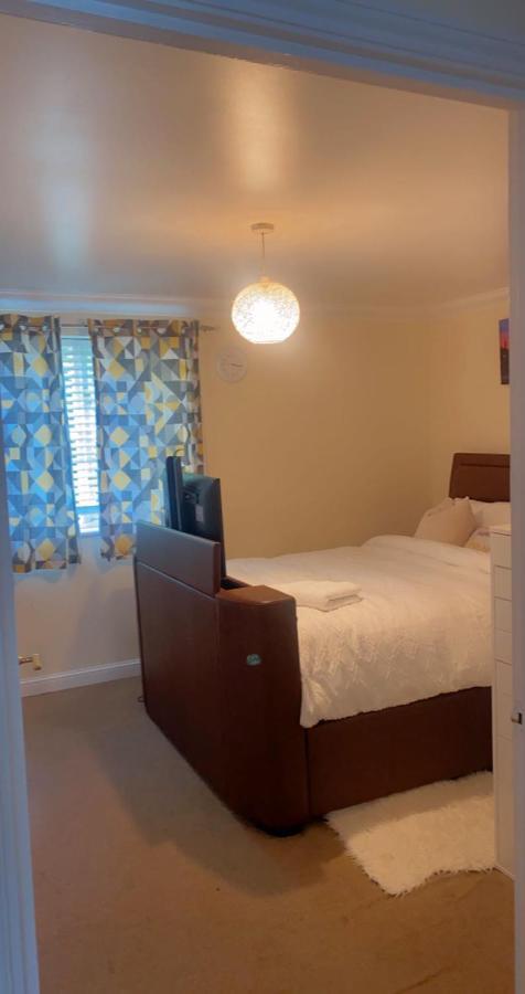Lovely 2 Bed Flat/Apt In East London- Nice Estate. Dagenham Zewnętrze zdjęcie