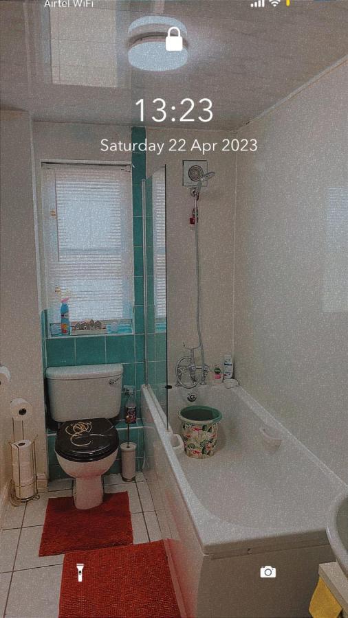 Lovely 2 Bed Flat/Apt In East London- Nice Estate. Dagenham Zewnętrze zdjęcie