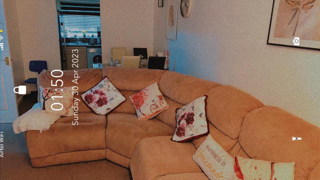 Lovely 2 Bed Flat/Apt In East London- Nice Estate. Dagenham Zewnętrze zdjęcie